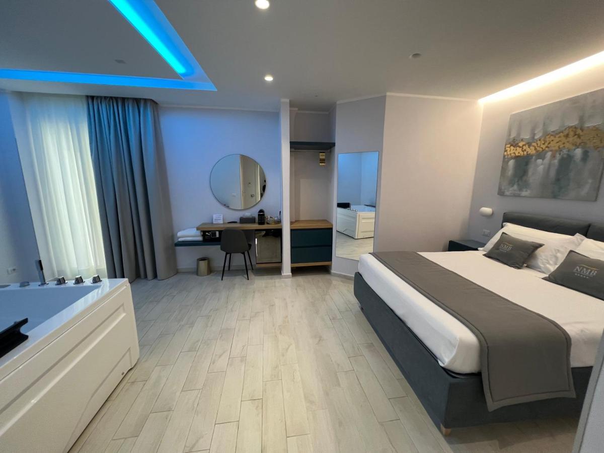 ジャルディーニ・ナクソス Naxos Marina Bay Bed & Breakfast エクステリア 写真