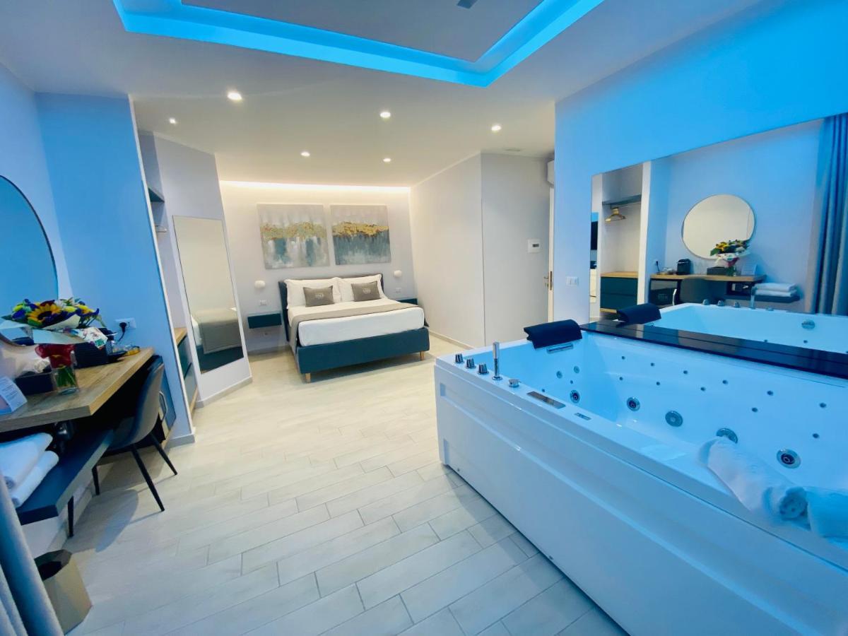ジャルディーニ・ナクソス Naxos Marina Bay Bed & Breakfast エクステリア 写真