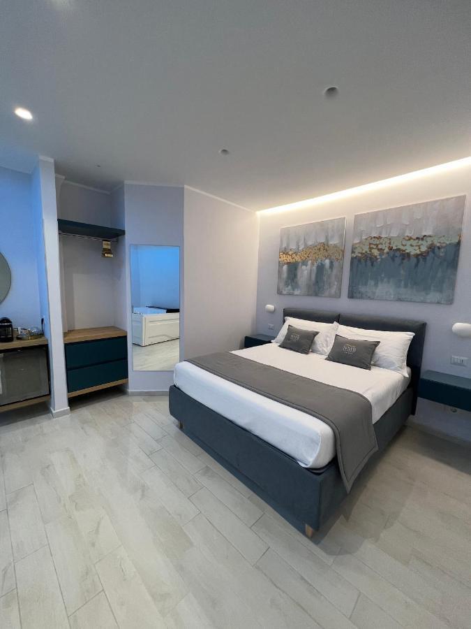 ジャルディーニ・ナクソス Naxos Marina Bay Bed & Breakfast エクステリア 写真