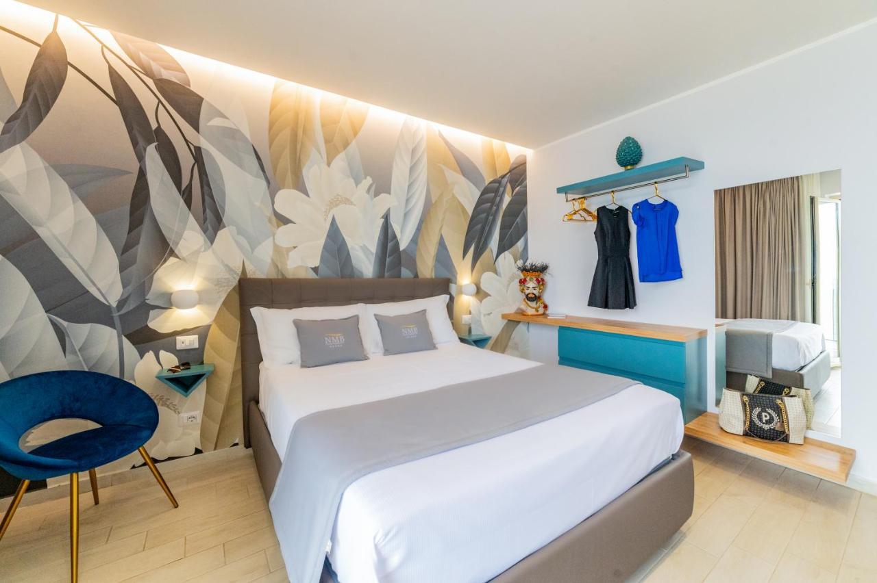 ジャルディーニ・ナクソス Naxos Marina Bay Bed & Breakfast エクステリア 写真