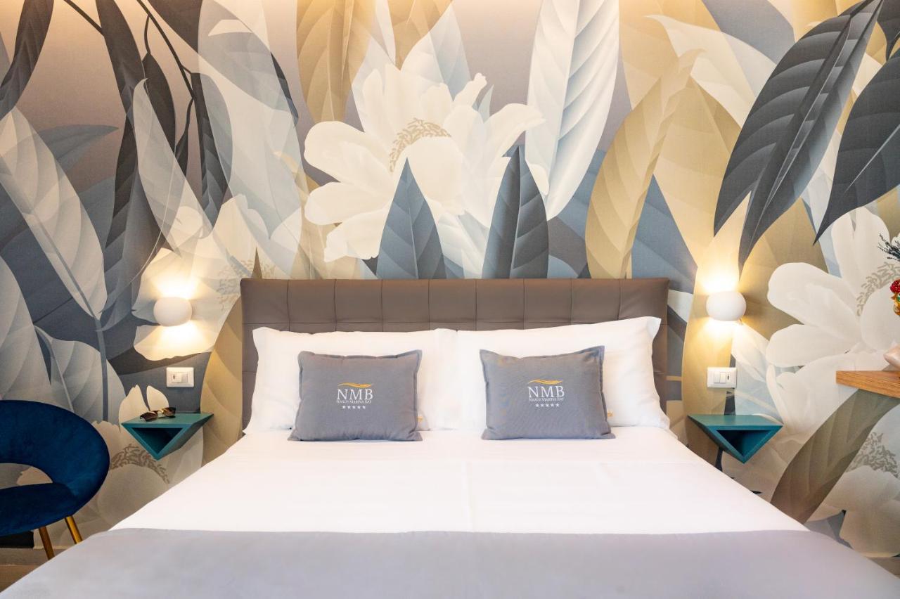 ジャルディーニ・ナクソス Naxos Marina Bay Bed & Breakfast エクステリア 写真