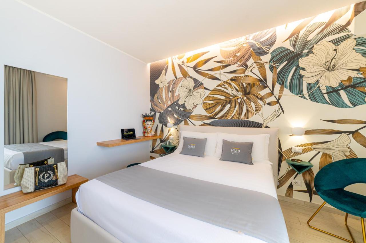 ジャルディーニ・ナクソス Naxos Marina Bay Bed & Breakfast エクステリア 写真