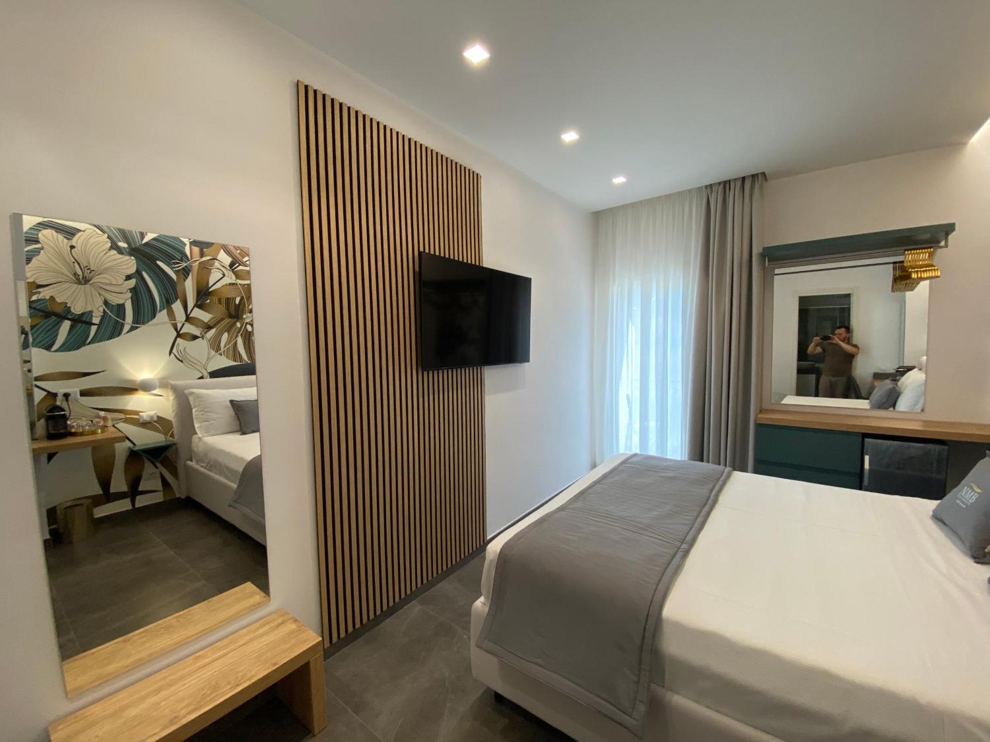 ジャルディーニ・ナクソス Naxos Marina Bay Bed & Breakfast エクステリア 写真